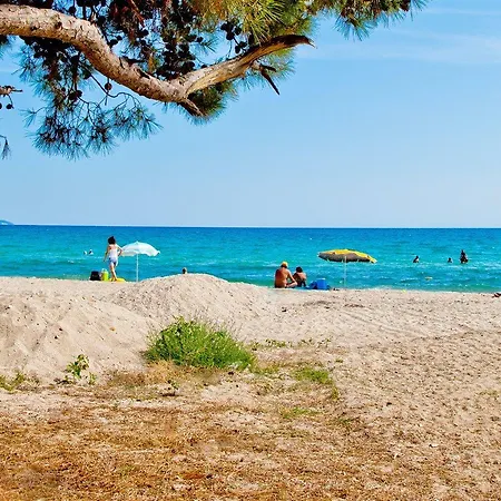 Melissanthi * Paralia Dionysiou