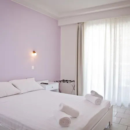 Melissanthi * Paralia Dionysiou
