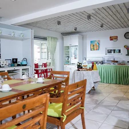 Melissanthi * Paralia Dionisiou