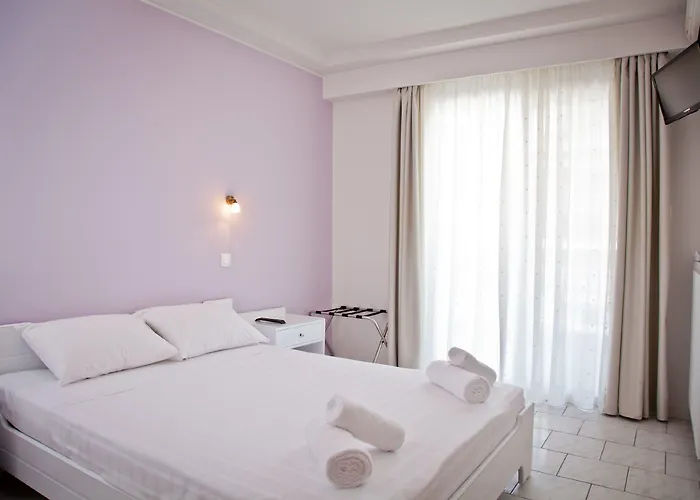 Melissanthi * Paralia Dionysiou