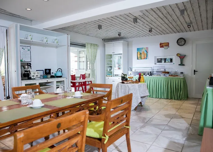 Melissanthi * Paralia Dionysiou