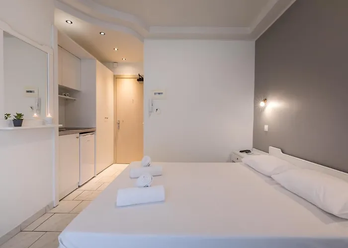 Melissanthi * Paralia Dionysiou