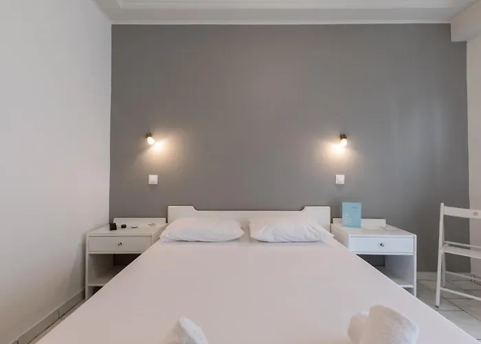 Melissanthi * Paralia Dionysiou