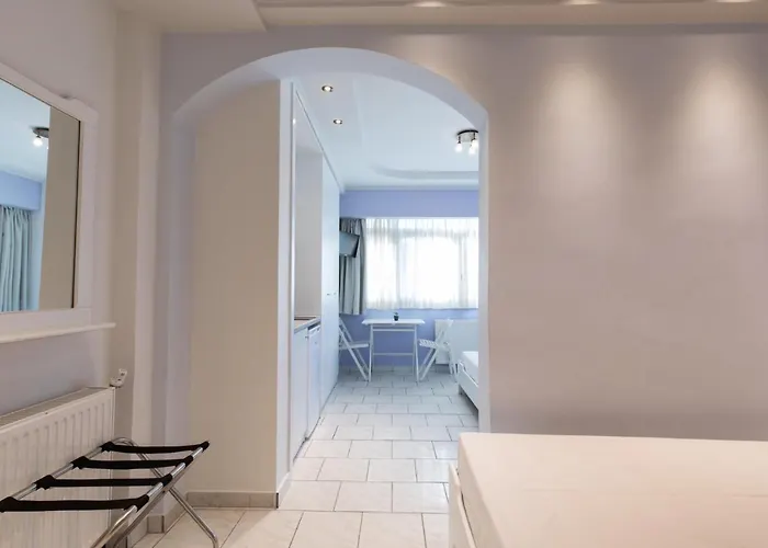 Melissanthi Paralia Dionysiou